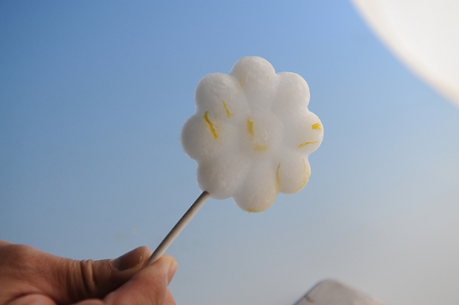 菊の形が可愛い甘酒キャンディ