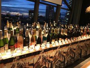 世界11カ国のスパークリングワインで「カンパイ！」
首都圏・関西・福岡エリア約1,200店で7月より街フェス開催！