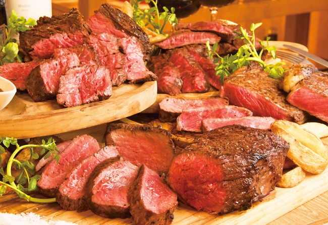 4種の塊肉ステーキが4週連続でニクオフ!（29％OFF）