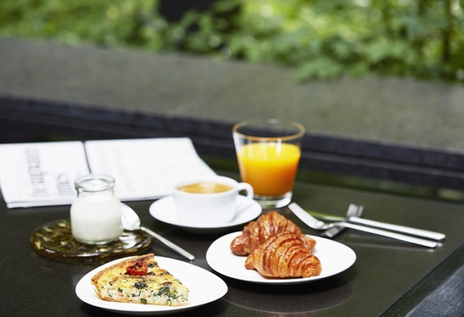 アマン東京 「ザ・カフェ by アマン」にて、朝食をスタート