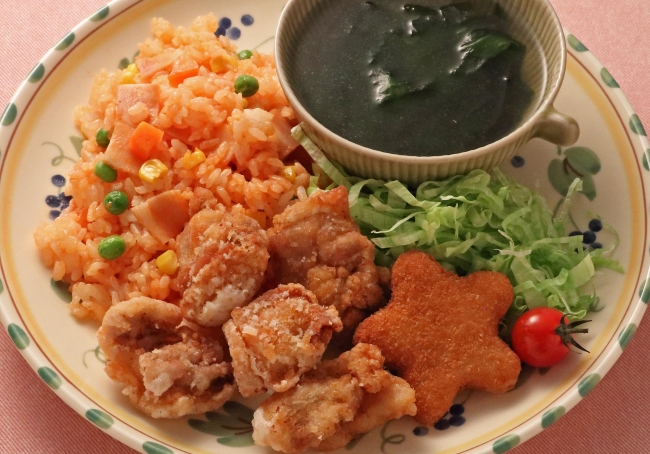 若鶏のから揚げ＆コロッケ・ケチャップライス・スープ