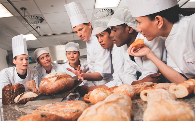 ピュラトスジャパン X 大妻マネジメントアカデミー（OMA）が初コラボ！ 現役女子大生が消費者目線で考える、パンの商品開発を9月よりスタート