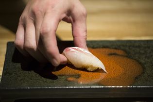 ジャスト10,000円(※)で最高級のお鮨を食べ尽くす！？九州直送 熟成鮨「わだのや」が9月7日(金)恵比寿にグランドオープン！