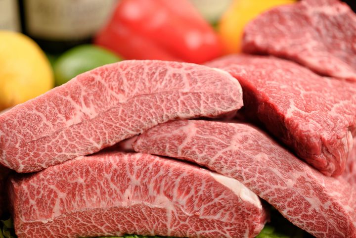 東京・目黒区と渋谷区の肉バル「Salt（ソルト）」が“29（ニク＝肉）の日”の日の8月29日限定でアンガスビーフのTボーンステーキをおトクな価格で提供！