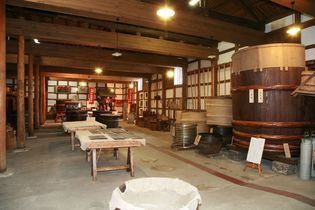焼却処分される予定だった大型木桶約20本を補修して保存展示
　東北最大級の酒造資料館に、全国有数の木桶展示が実現！
2018年8月より補修を開始し、同年11月より展示予定