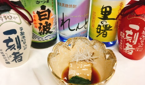 武蔵丘ゴルフコース 黒豚角煮ほか、薩摩の芋焼酎約5 種類