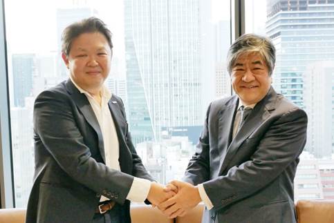 （左）メティウスフーズ代表取締役・松澤俊氏 （右）C&R社代表取締役社長・井川幸広