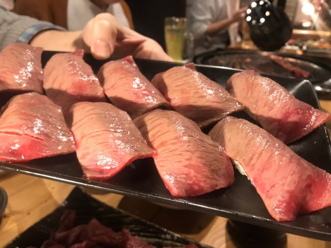 北海道旭川産の厳選された蕎麦の実を使用した「大吟醸十割そば」3月1日販売開始。添加物、化学調味料なしのこだわり、鯖寿司とのセットも提供