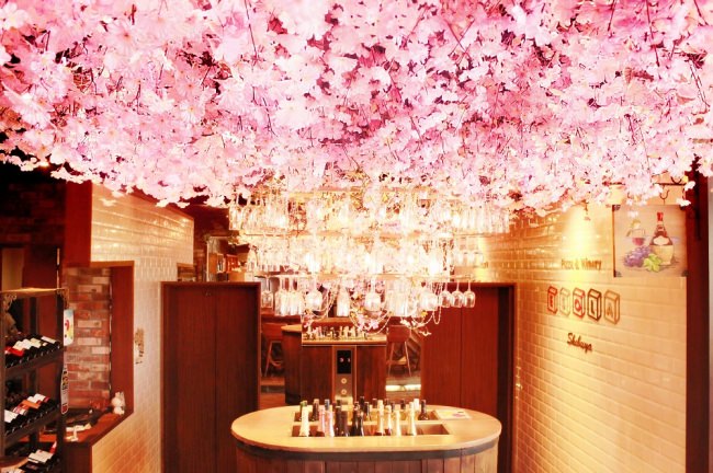 【3月12日はスイーツの日】桜色の美しいパフェが登場！＜スイーツ王子 Rui 監修＞『SAKURA舞うチーズパフェ』を春限定で提供いたします。
