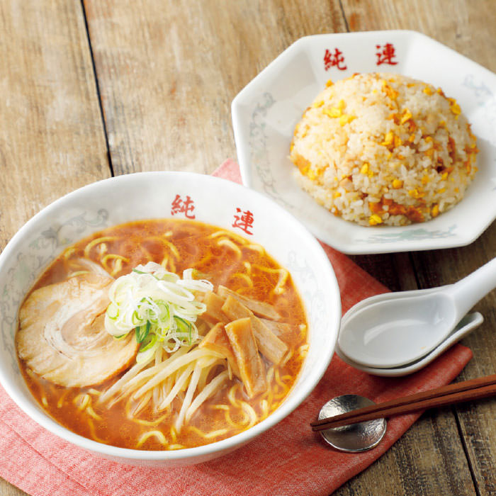 セブンイレブン、有名ラーメン店監修のミールキット『さっぽろ純連監修 みそラーメン&純連チャーハンセット』