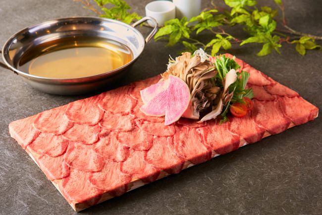＜肉寿司ブランド”初”＞となる「牛タンしゃぶ食べ放題(3,480円)」
