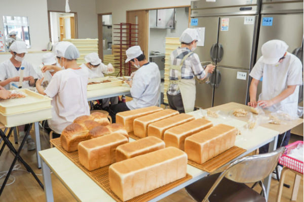 茨城乳業より「Kiri」クリームチーズを使用した「レアチーズヨーグルト」リニューアル発売