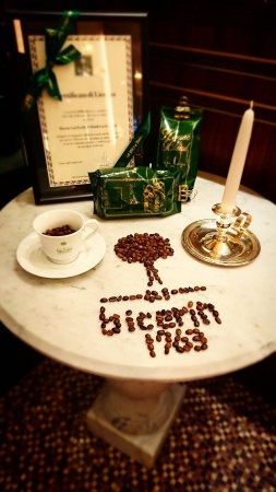 250年以上の歴史を持つトリノ最古のカフェ「Bicerin」よりオリジナルコーヒー豆「Miscela di caffe bicerin speciale」が初登場