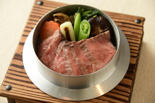 暑い夏を乗り切ろう！！Tsuru Ton Tanハワイ店に酸辣湯と海鮮チゲ鍋２種類のおうどんが新登場！