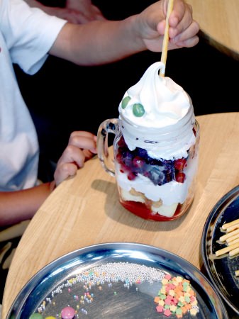 HiO ICE CREAM、秋冬のアイスクリームの新提案「クラフトアイスクリームサンデー」を数量限定で販売