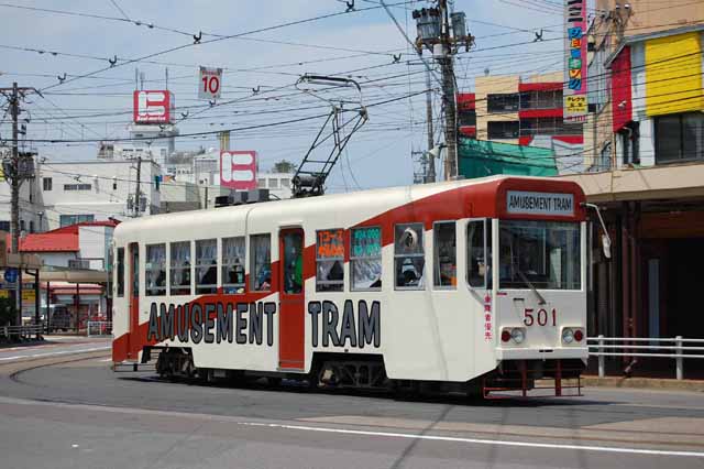 「函館スイーツ電車」の運行車両として使われる「アミューズメントトラム501号車」
