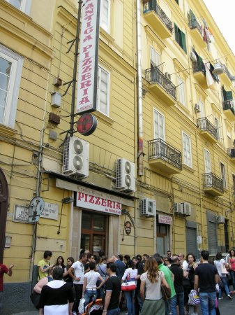 L’Antica Pizzeria da Michele　ナポリ本店