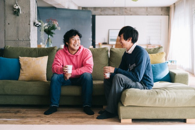 左：ANRI 代表 佐俣アンリ 氏、右：株式会社WORC 代表 川野優馬