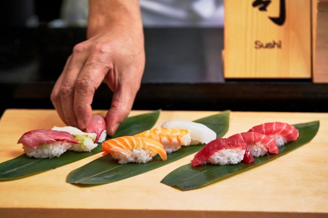 寿司、天ぷらは目の前で調理