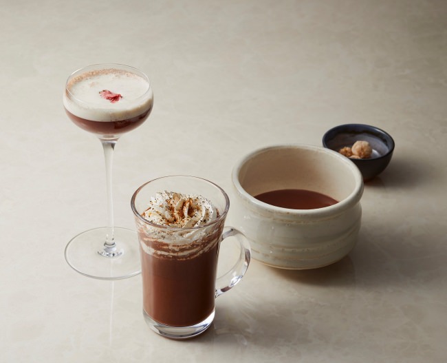 左より「SAKURA Chocotini」、「Spicy Chocolate Tea」、「“和”香るHot Chocolate」