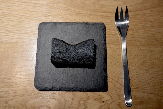 黒チーズケーキ１