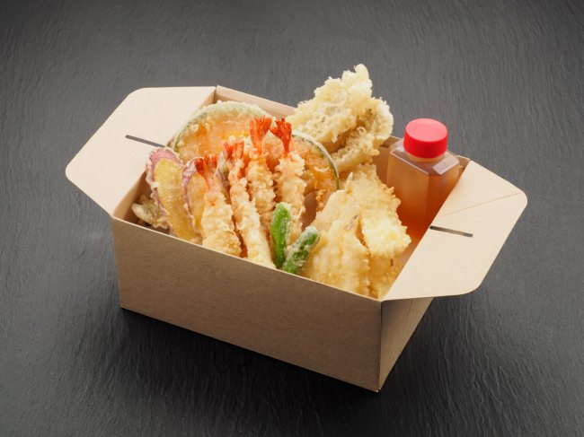 海鮮天ぷら（２人前）1,860円　本格天ぷらをご自宅やご職場でも楽しめるように、作りましたお持ち帰り専用BOXです。