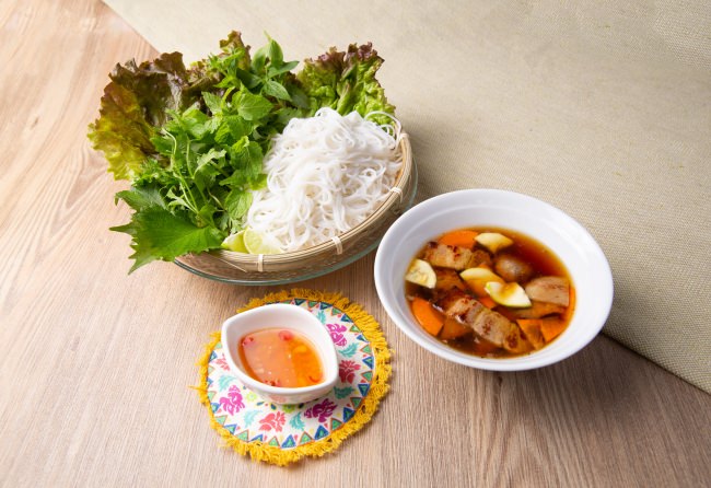 ブン・チャー（ベトナム風つけ麺）