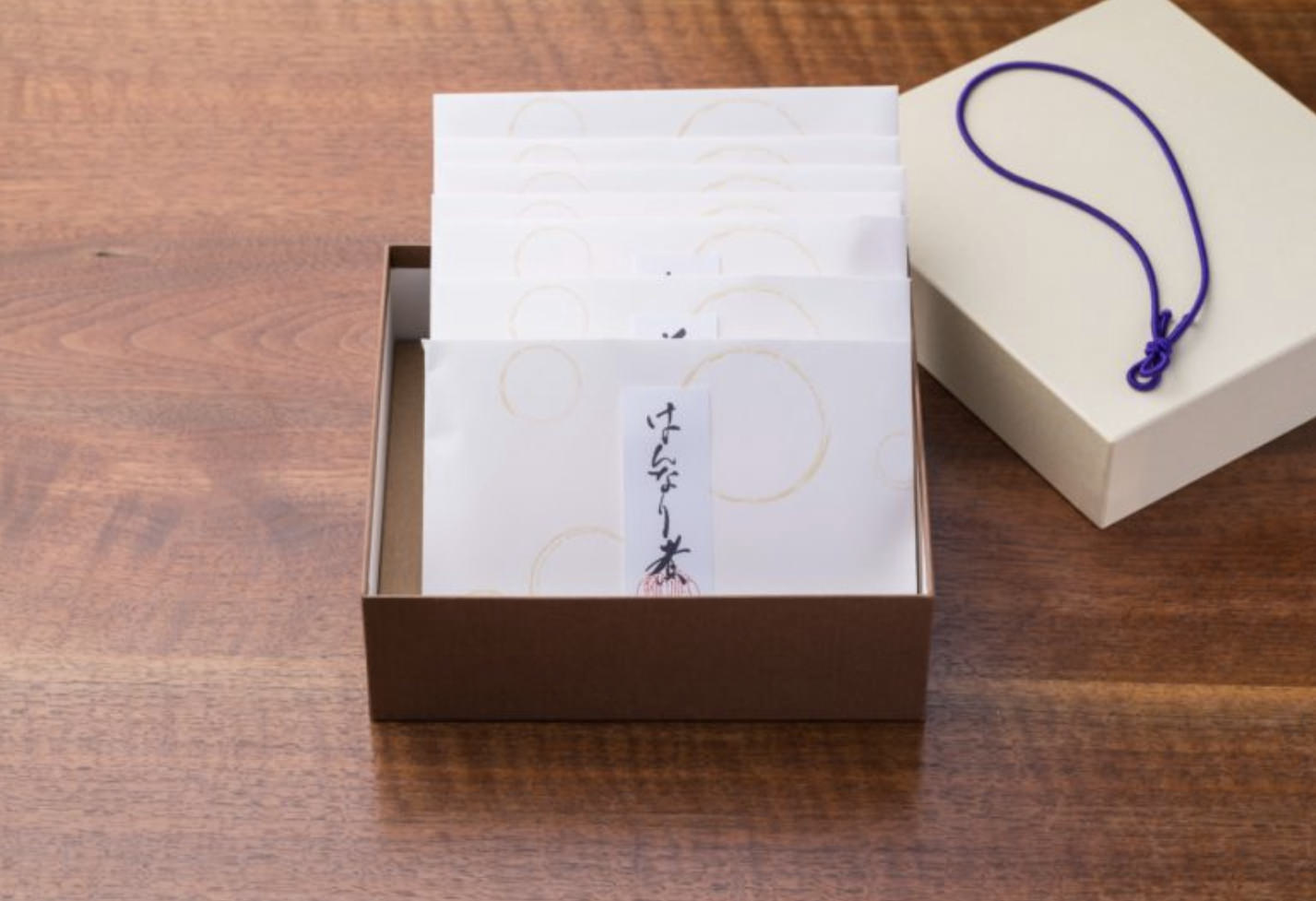 京都で三十余年、京都祇園の会席料理店「祇園迦陵」が
ご自宅や贈答で喜ばれる「祇園のおもたせ」を全国販売開始！