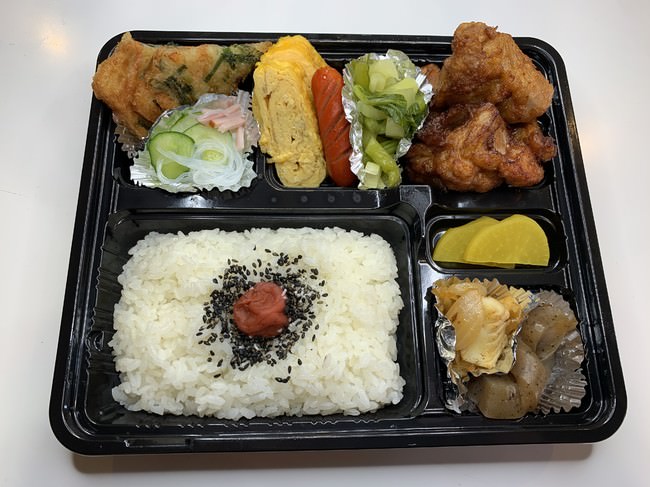 鶏の唐揚げ弁当