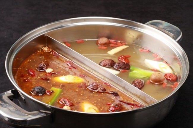 薬膳火鍋のスープ