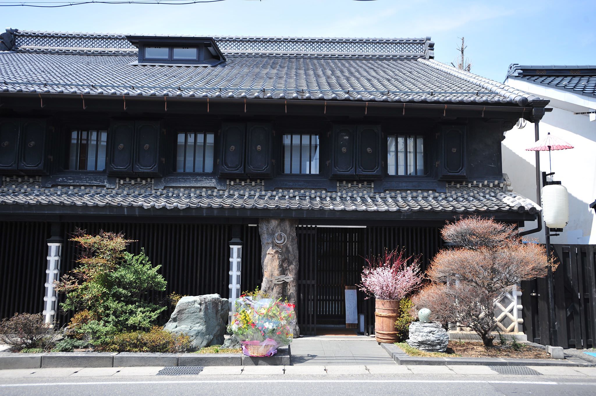 信州松本「onsen hotel OMOTO」、
夕食付プランの販売を10月5日よりスタート！
地域の飲食店と連携し、
温泉と松本の名店の食事を楽しむ滞在を提案