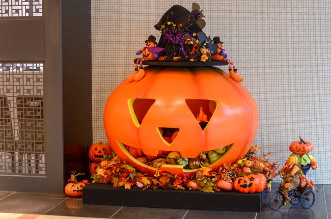 店頭のハロウィーンオブジェイメージ写真