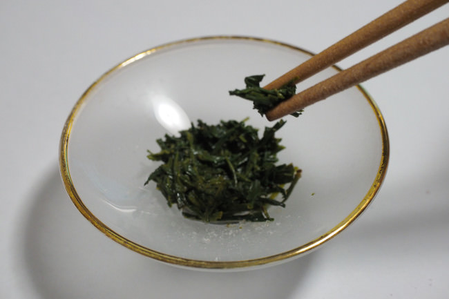 飲み終わった茶葉は食べられる