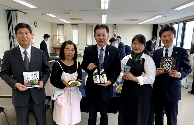 昨年比較1.6倍も売れている!大人気「100円焼きいも」、焼きいも1本食べきれない問題を解決するアレンジレシピを大公開