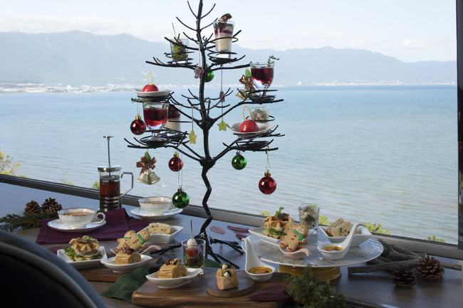 琵琶湖マリオットホテル　心弾む湖畔リゾートのクリスマス　クリスマスを彩る華やかなアフタヌーンティーとケーキを発売