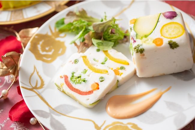 ▲脂が乗り旨味が強い白身魚を使用したテリーヌ