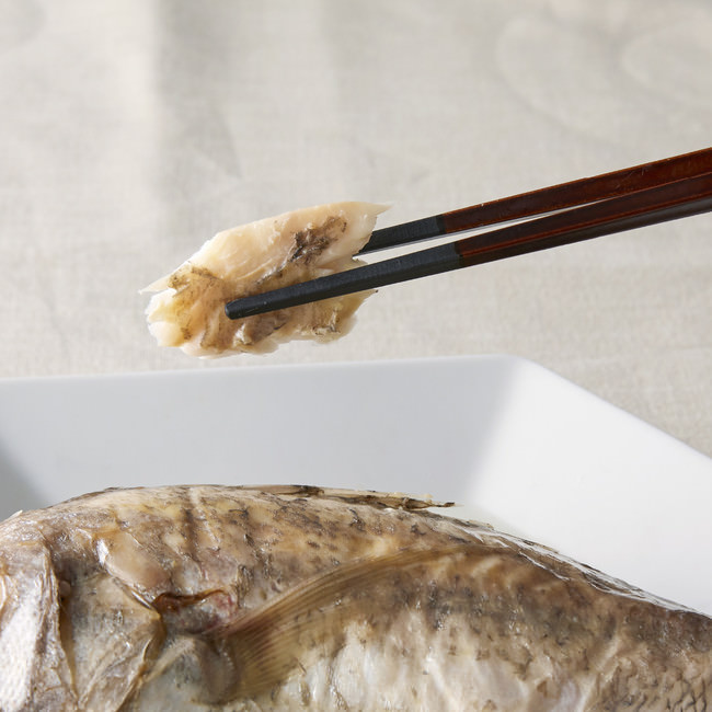 「真鯛の昆布蒸し」（４袋セット税込4,240円）