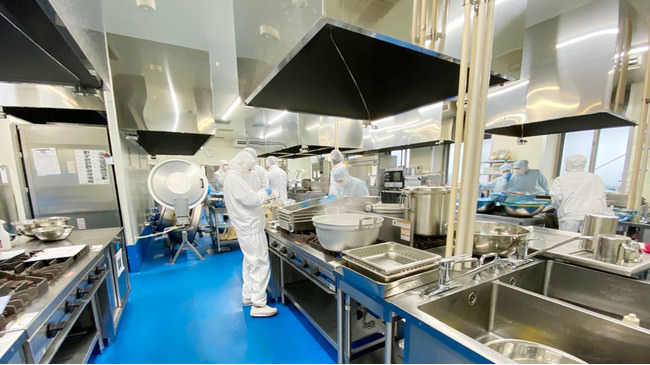 クラフトコーラの「ともコーラ」が2年ぶりにフルリニューアル！もっと美味しく、もっと面白く。