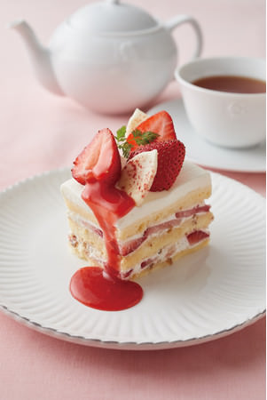 苺とプラリネクリームのショートケーキ