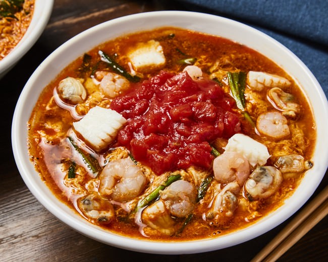 海鮮トマト辛麺