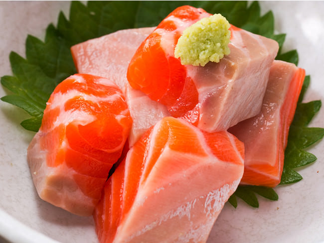 人気のサーモン食べ放題60分 880円（税別）