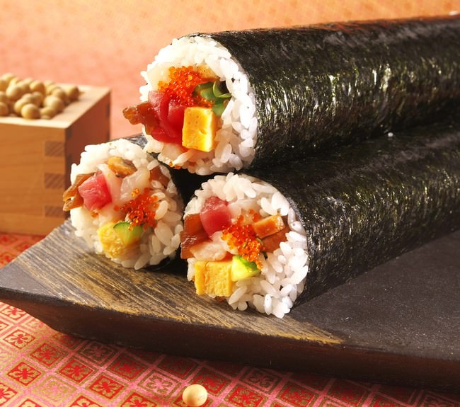 おうちに幸運を呼び込む恵方巻き！！　「柿家鮨」は、ばら寿司・丸かぶり寿司など多数ご用意！
