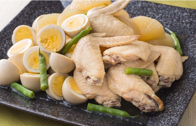 国産鶏手羽先と大根の煮物(1パック約100g 税込600円)