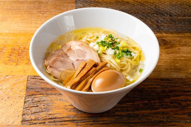 味玉らぁ麺(塩) 800円