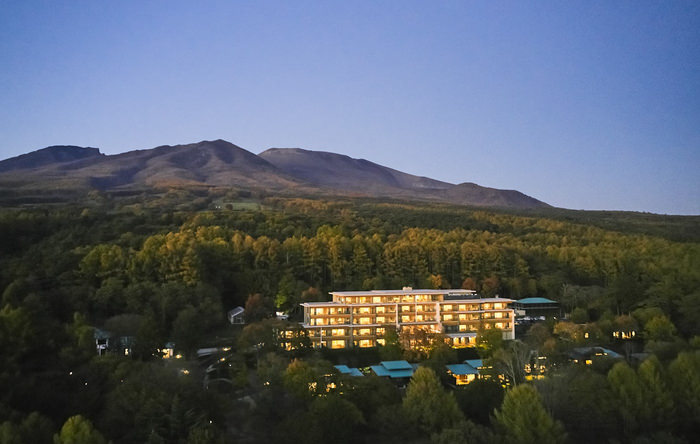 Instagramフォロワーの声を商品化!地上210m以上の客室で夜のアフタヌーンティーを楽しむ宿泊プランを販売