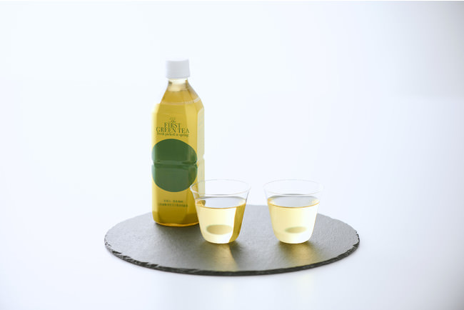 オリジナル緑茶飲料「The FIRST GREEN TEA」