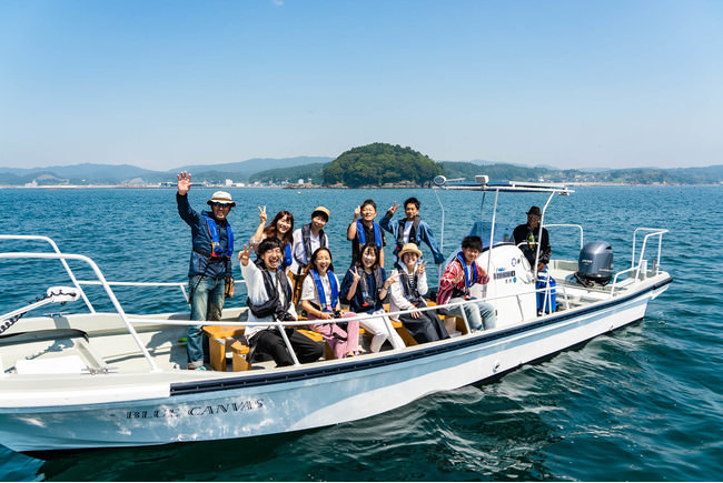 【6月20日は世界難民の日】故郷を遠く離れた人々に#青いチルアウト で安らぎを。東京の銭湯「小杉湯」でリラクゼーションドリンク「CHILL OUT(チルアウト)」を配布