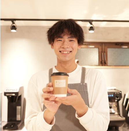 Nable Cafe スタッフ 小山