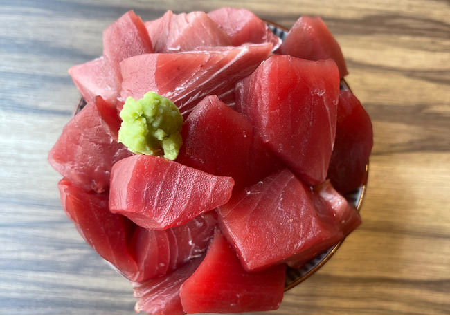 まぐろの映え丼