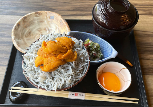 うにしらす丼